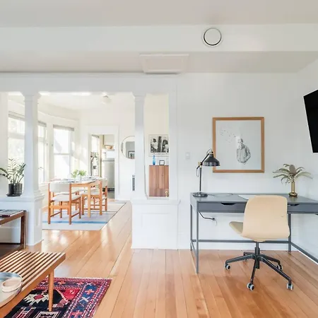 Radiant, Low-Key Apartment With Powerful A/C